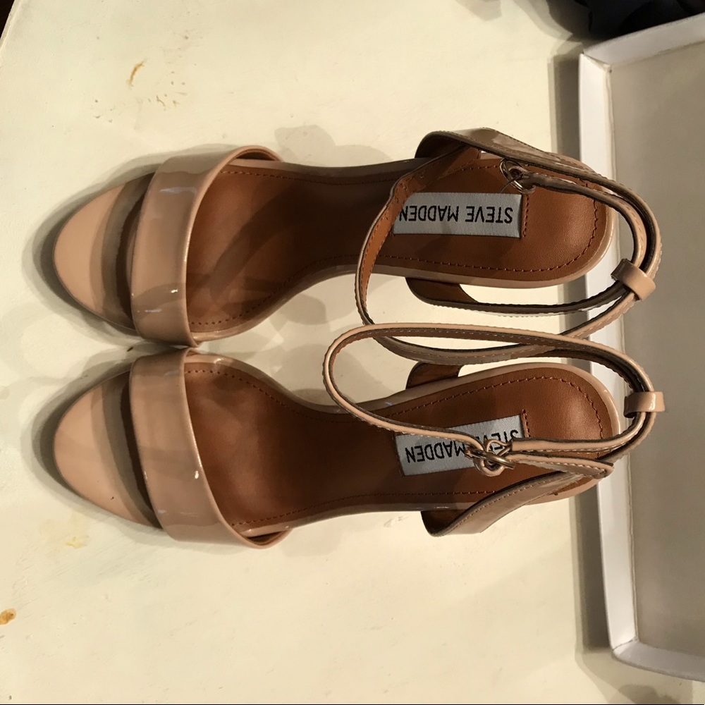 Nude Steve Madden heels never worn